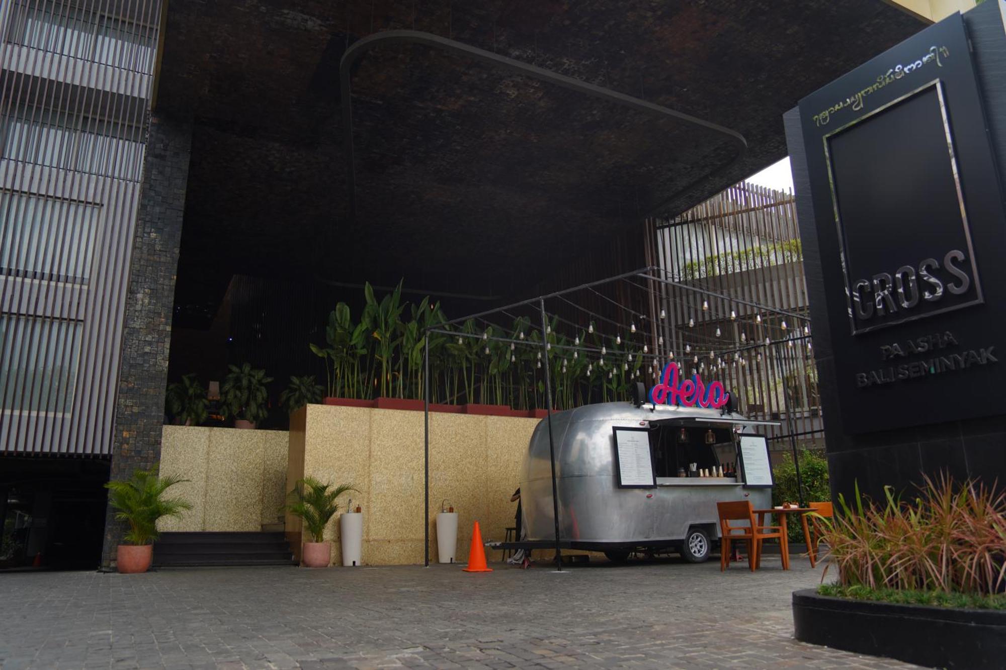 Cross Paasha Bali Seminyak Hotel Екстериор снимка