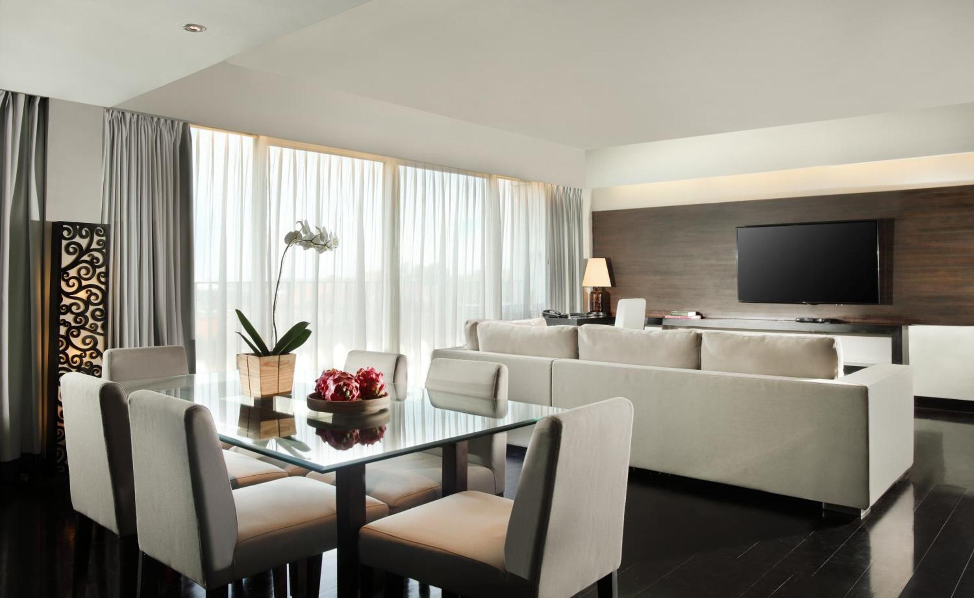 Cross Paasha Bali Seminyak Hotel Екстериор снимка