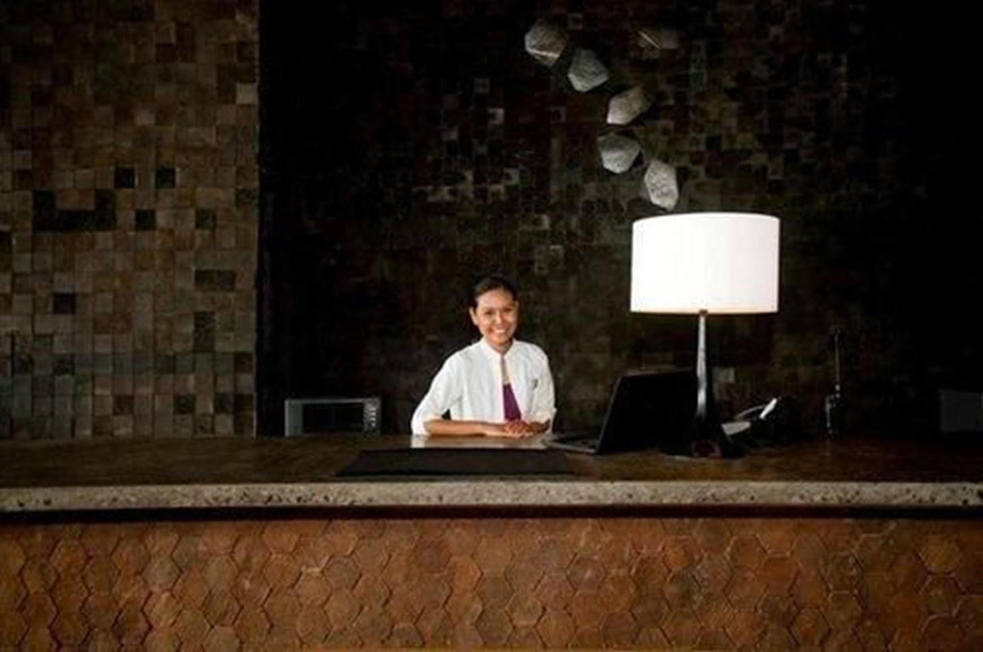 Cross Paasha Bali Seminyak Hotel Екстериор снимка