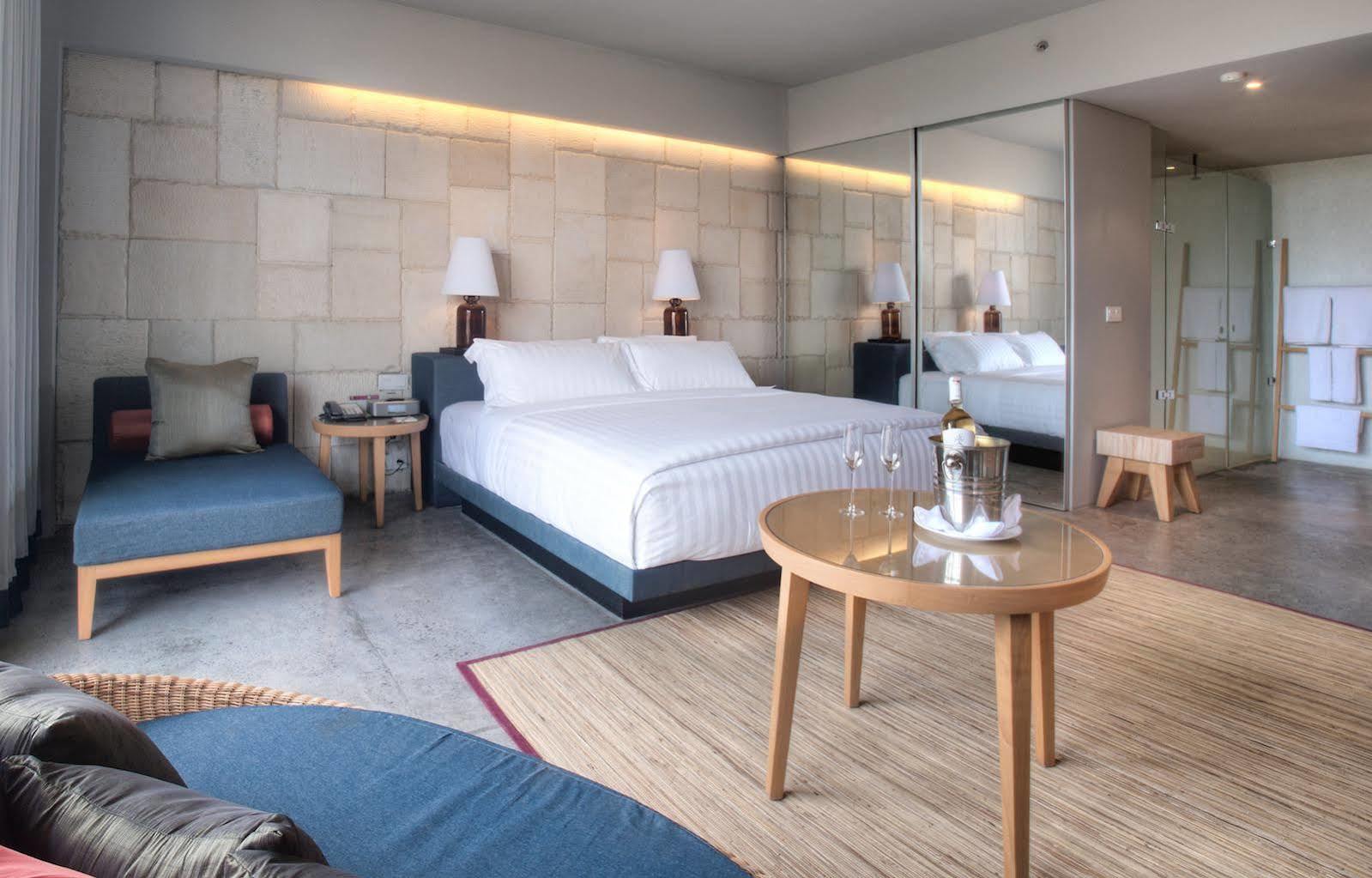 Cross Paasha Bali Seminyak Hotel Екстериор снимка